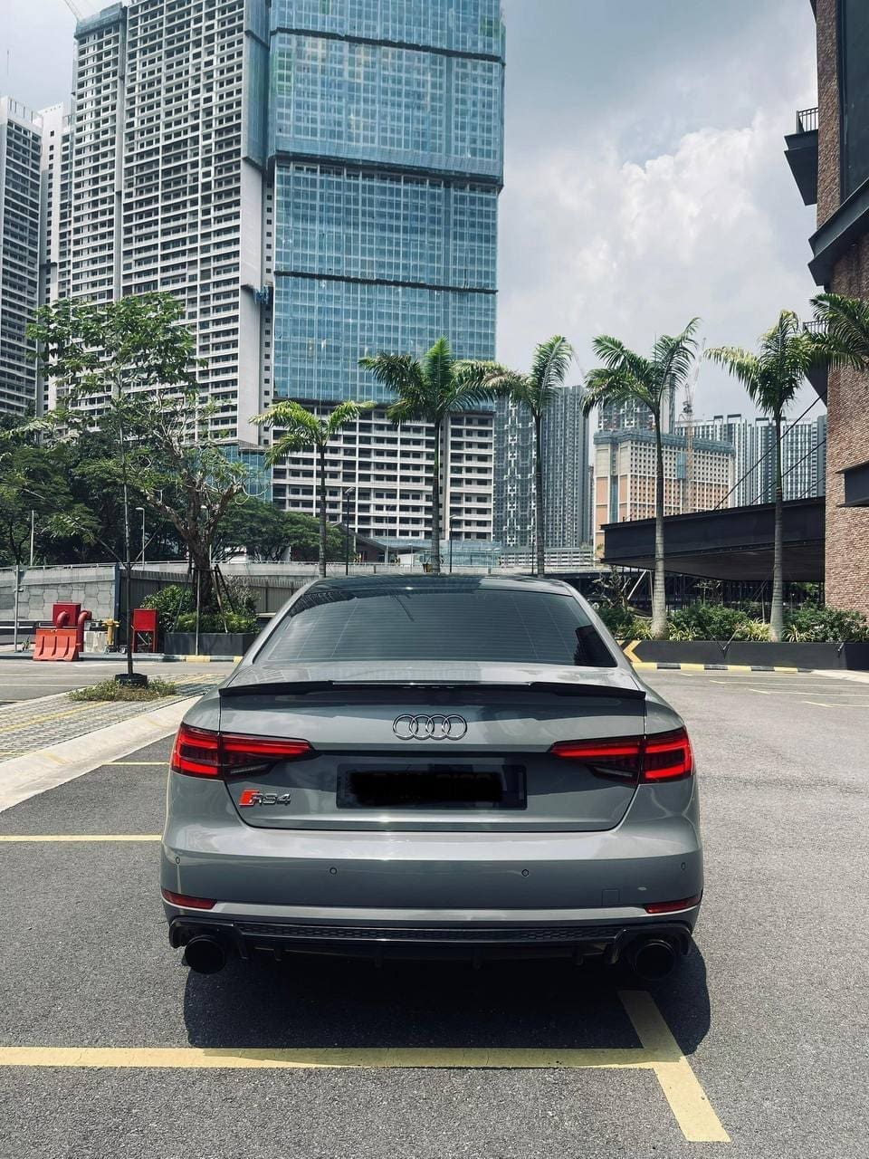 5b65897f-0d22-4f45-973a-d20477405927