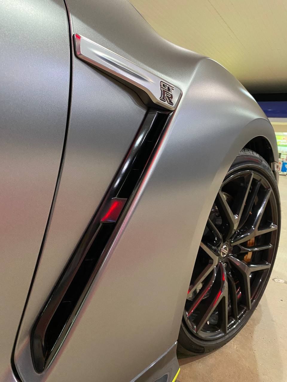 d700ab7b-f6ea-475a-8640-453e478b0b53