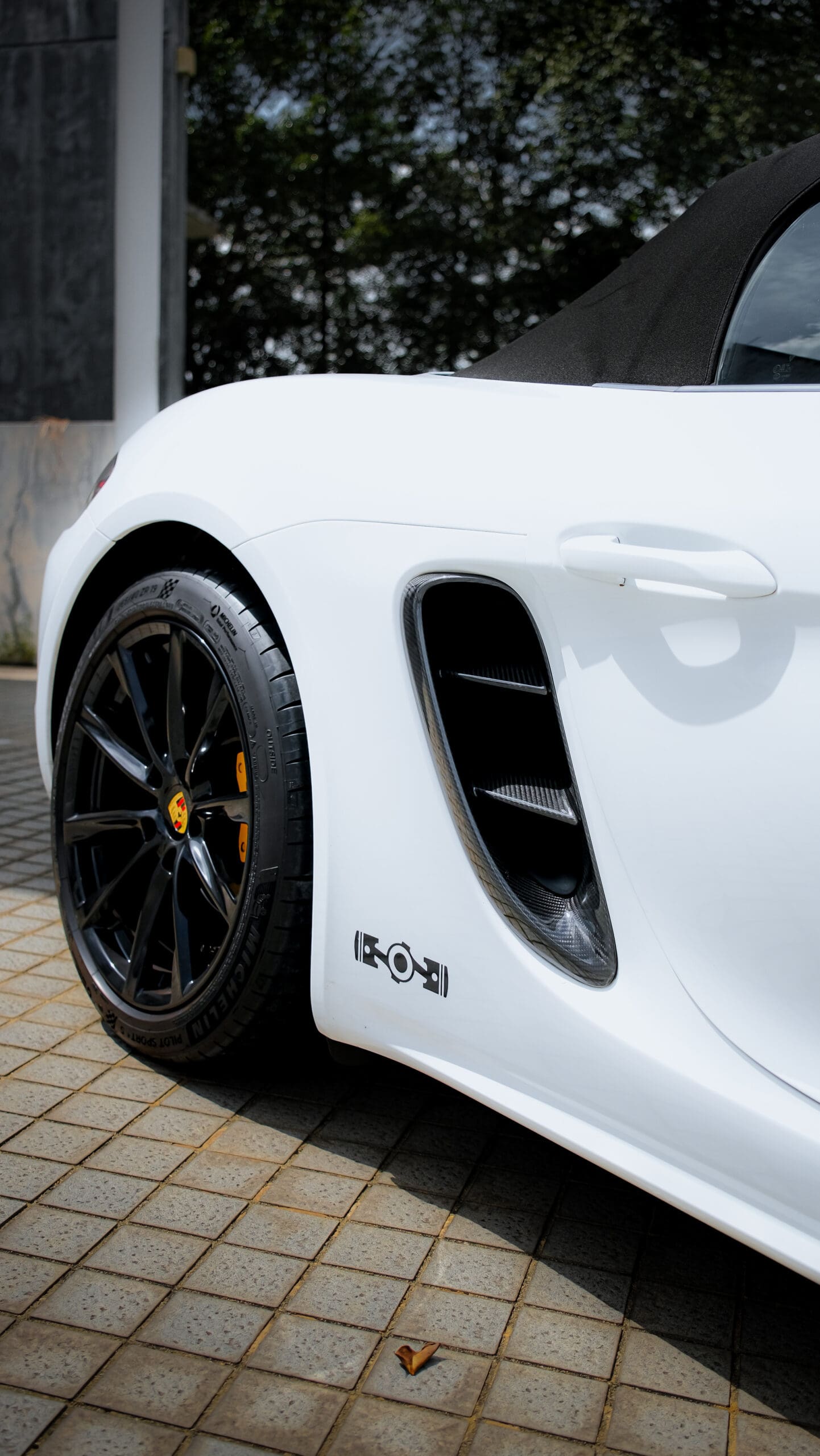 dc4c073b-f25a-465a-a272-6fa3999ee28f