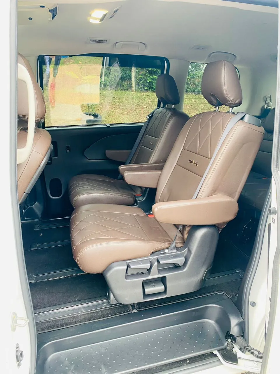 Nissan Serena For Rent