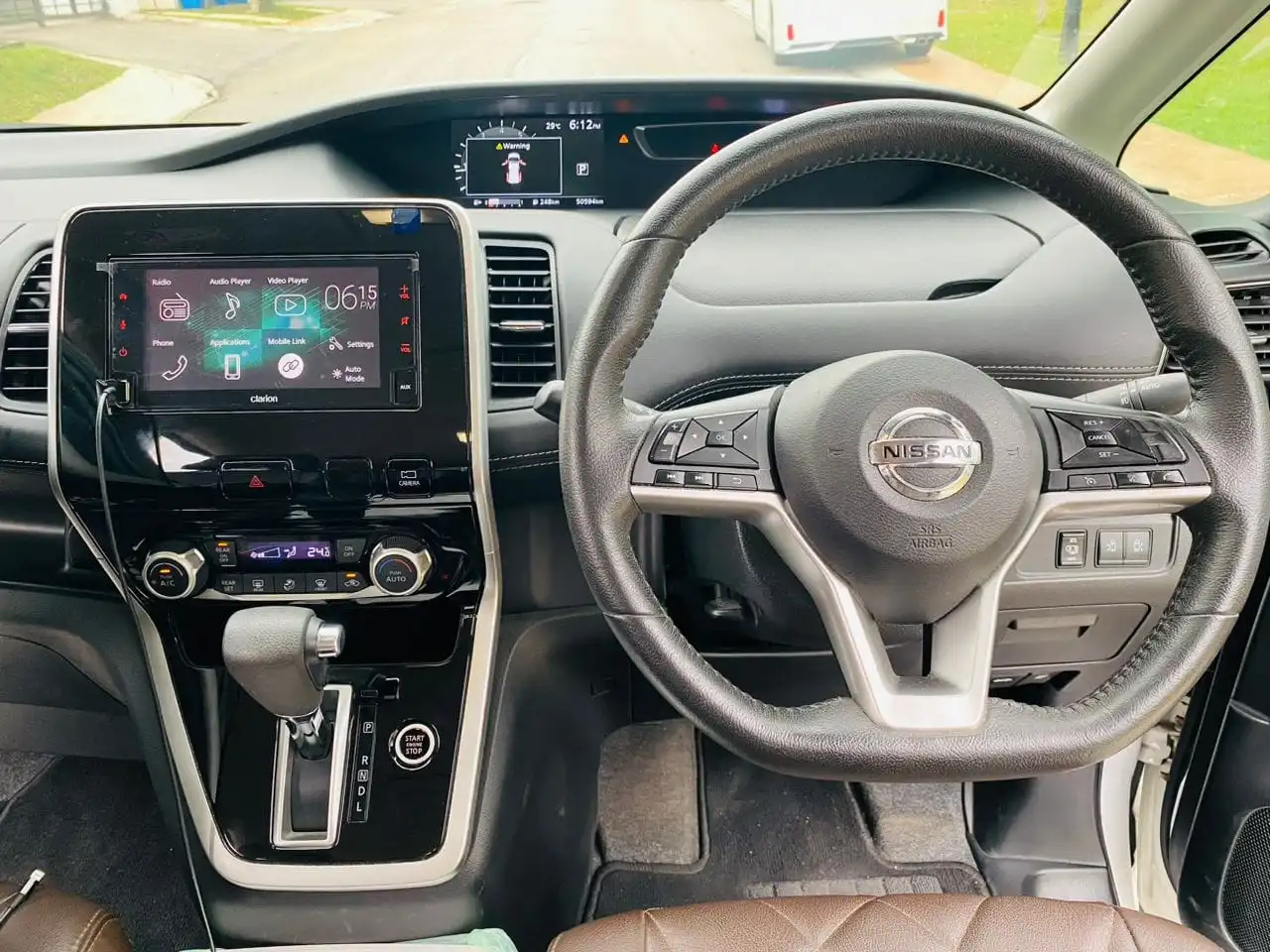 Nissan Serena For Rent