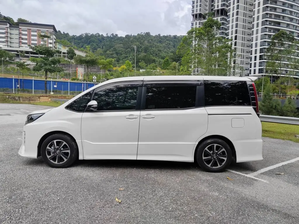 7 Seater MPV for Rent