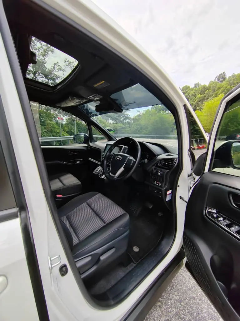 7 Seater MPV for Rent