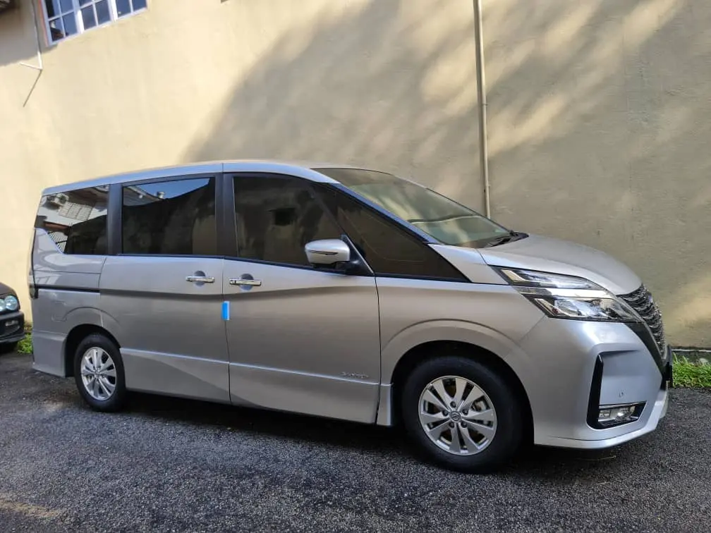Nissan Serena For Rent