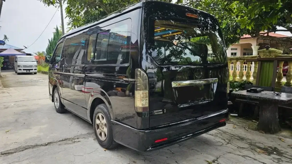VIP Van 12 seat auto