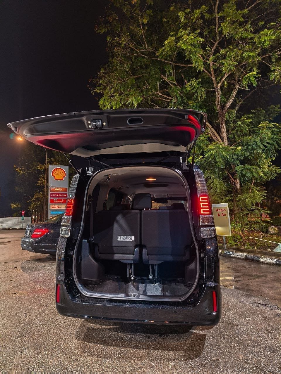 df9b7a75-51d3-40d5-a265-c6632bb34004