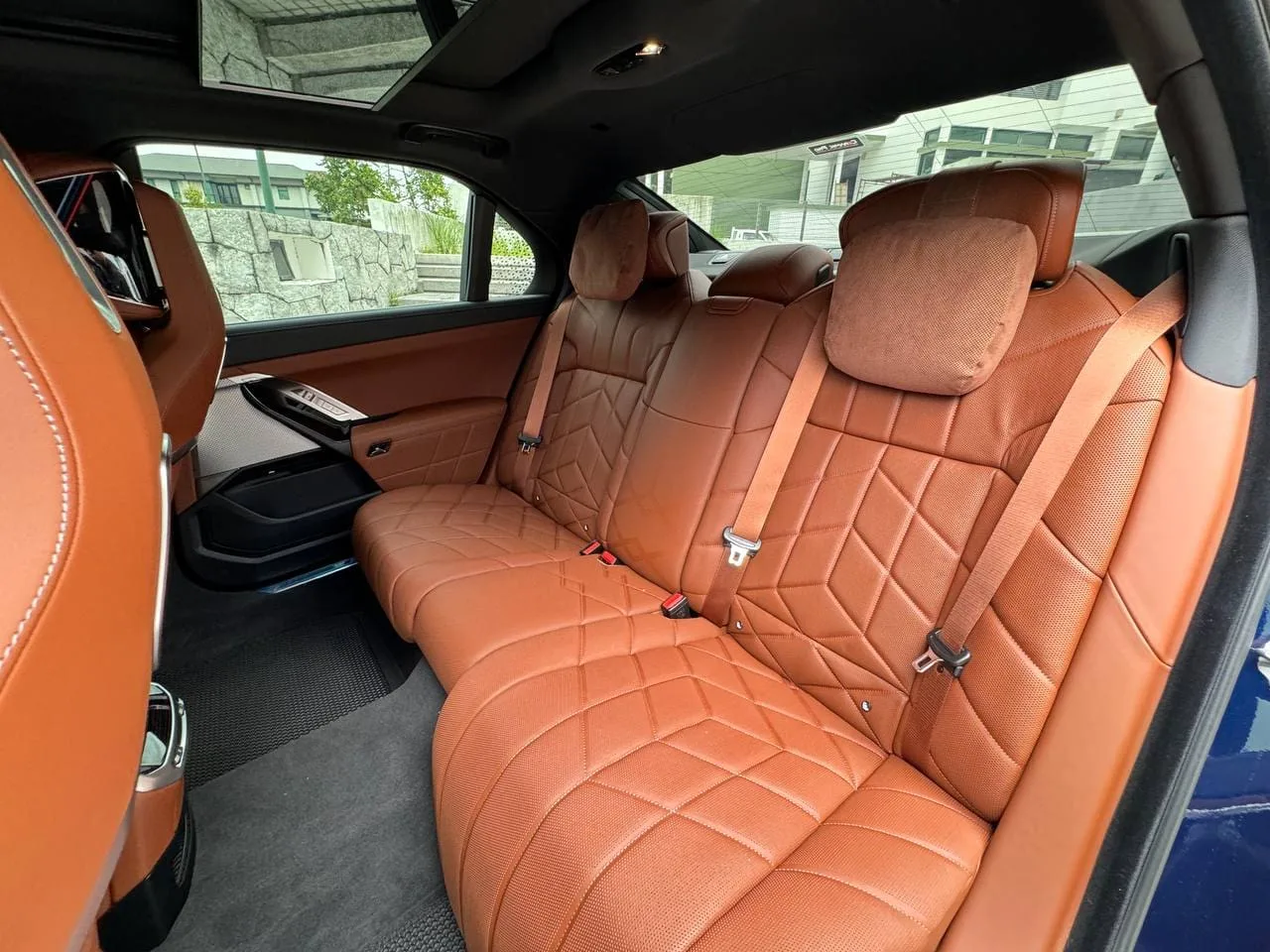 0c5f3090-334a-44d9-86ba-582892a4cbea