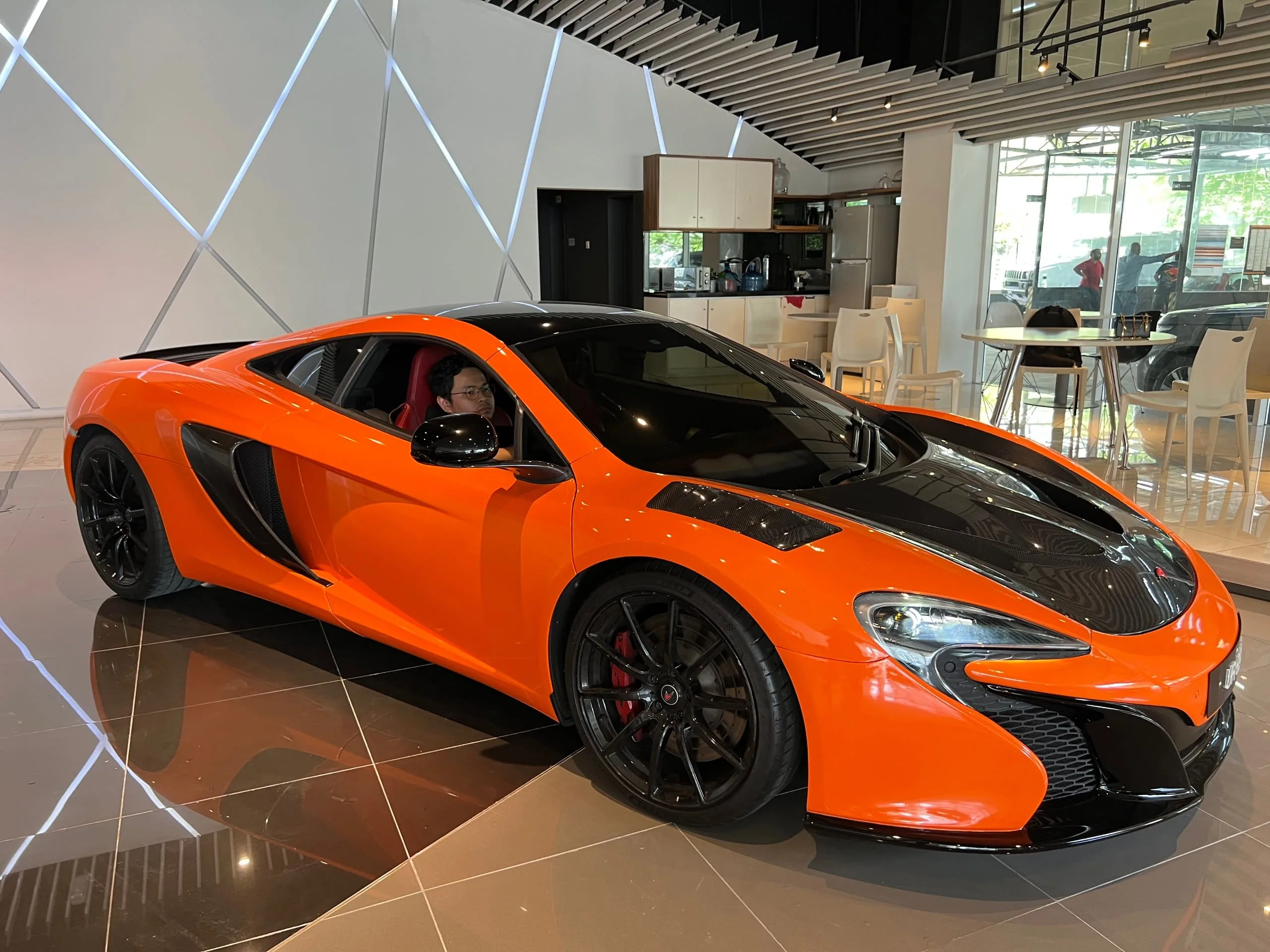 19e04651-5fa4-4f8d-93b8-1e42cfb95d8a