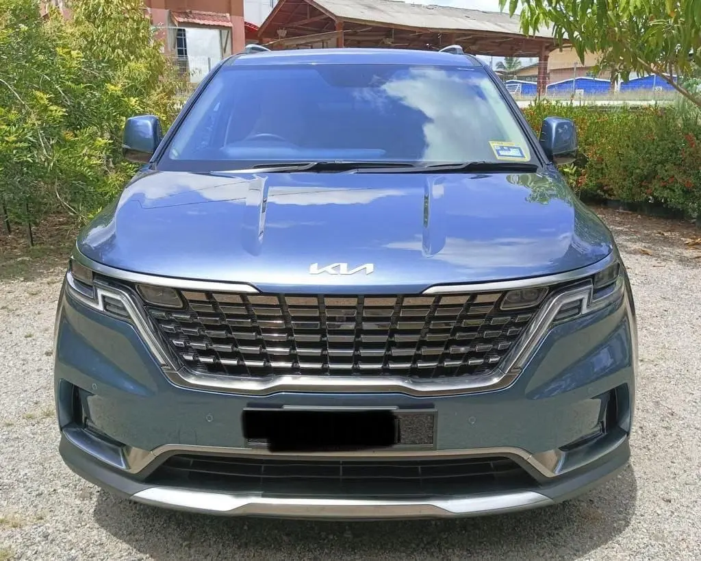 Kia Carnival For Rent