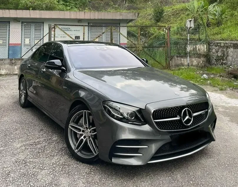 Chauffeur Service - MERCEDES E43 AMG
