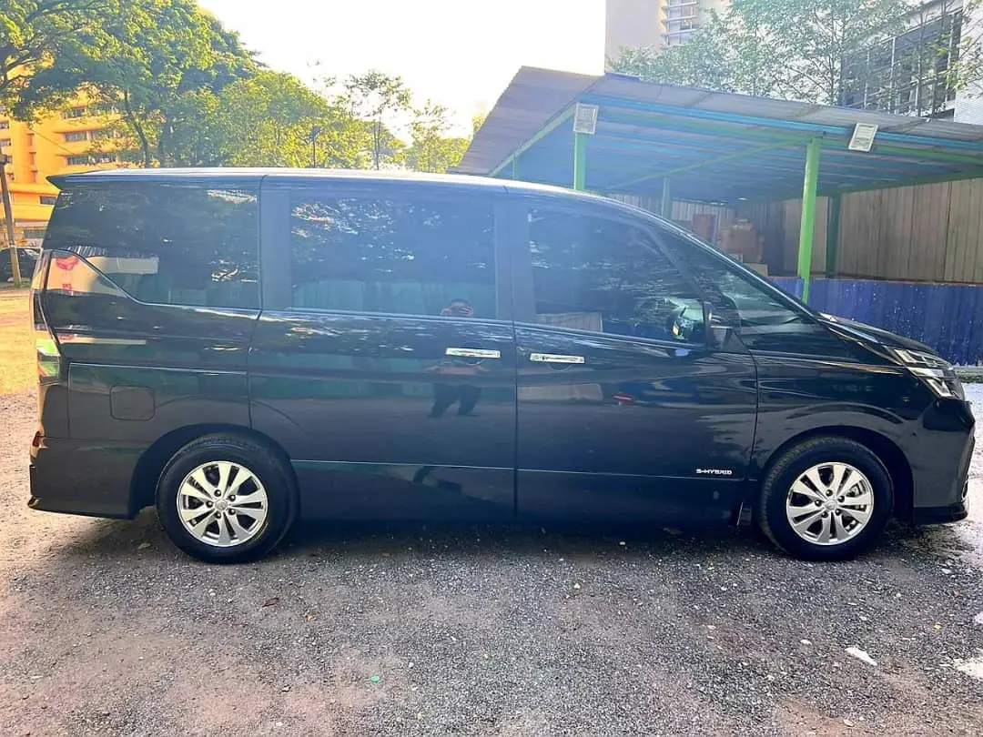 Nissan Serena For Rent