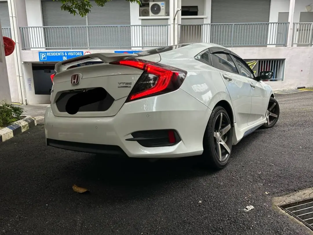 Rent Honda Civic FC1 0