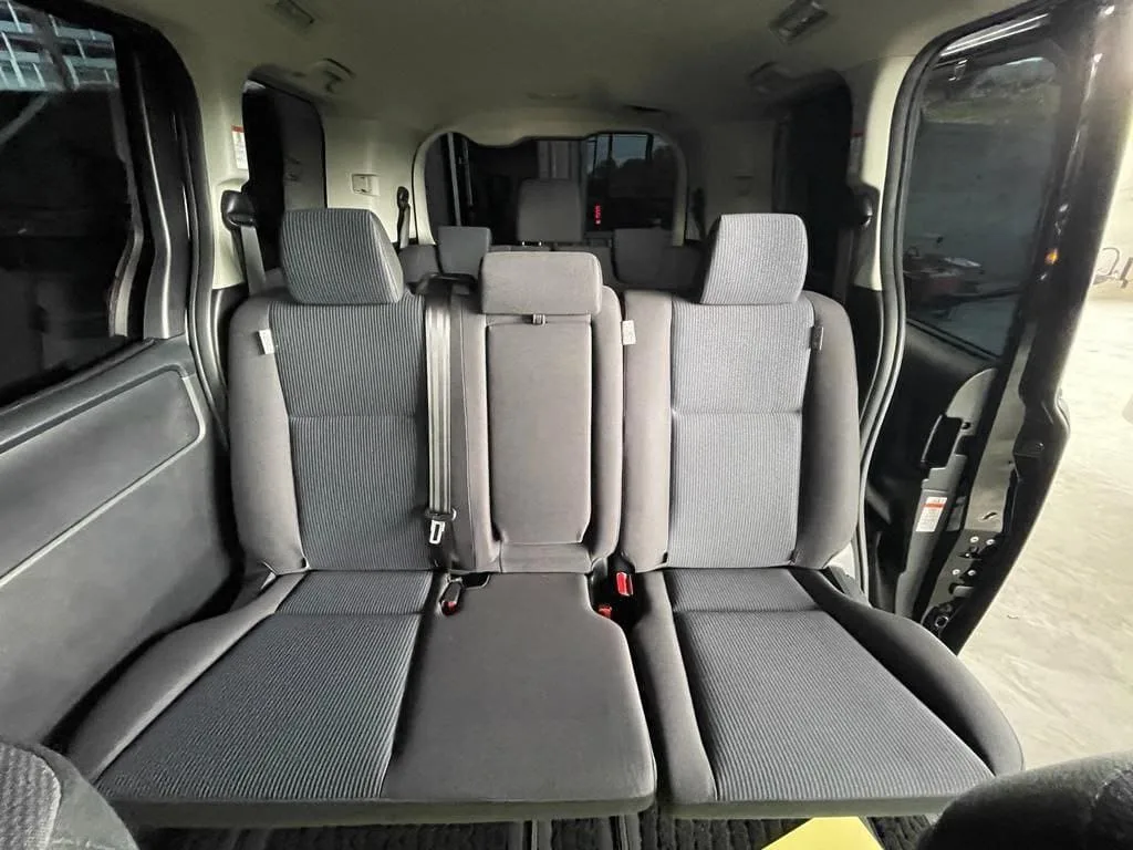 Rent 8 Seater MPV