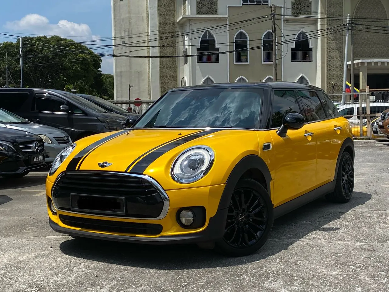Rent Mini Cooper