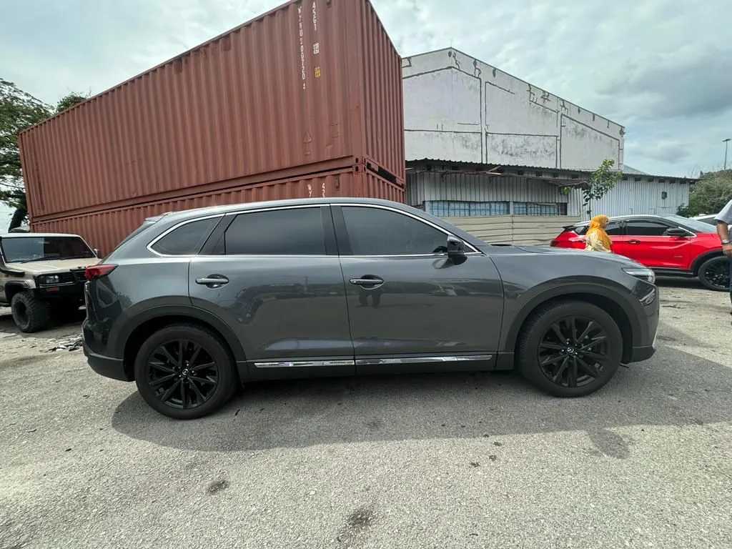 Rent SUV MAzda CX9 5