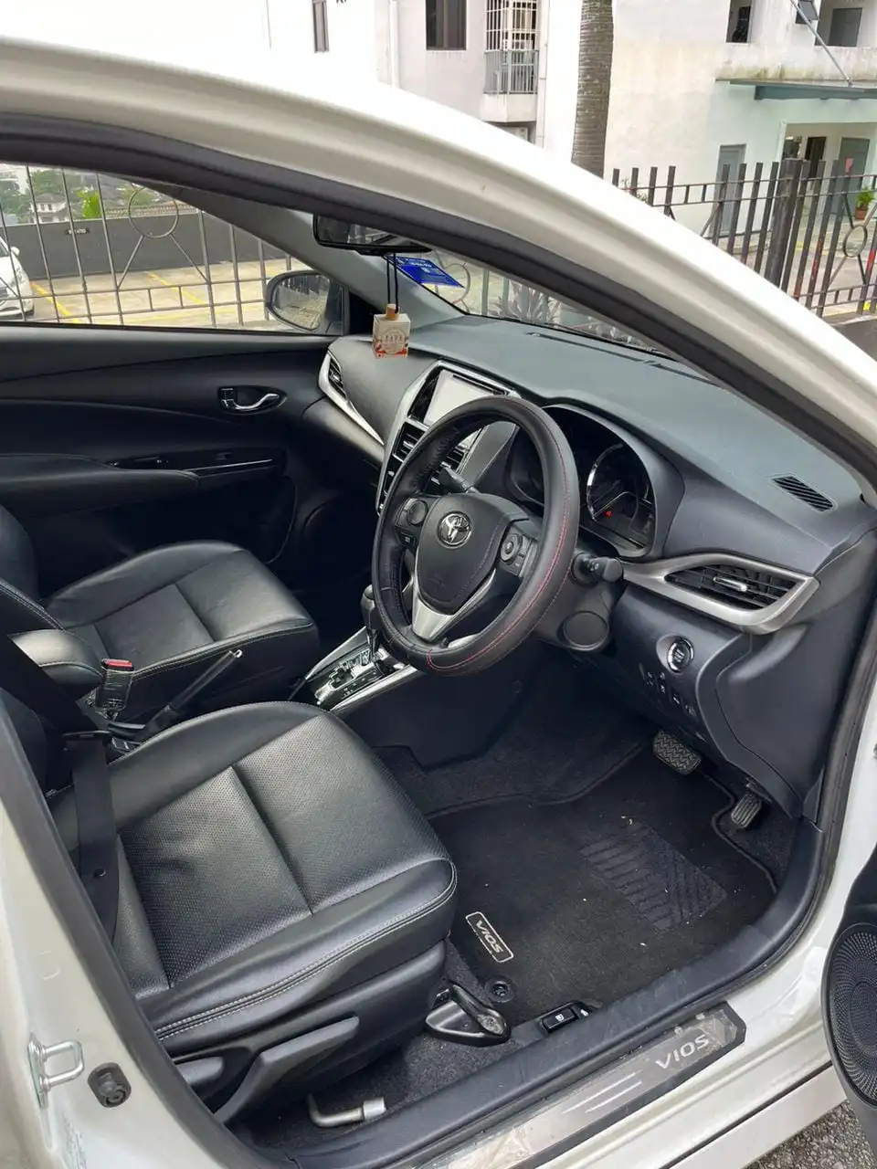 Rent Toyota Vios
