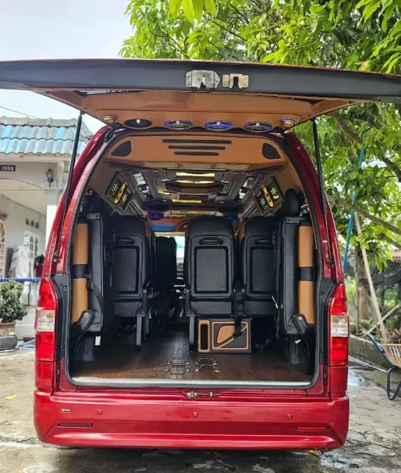 Rent VIP Van