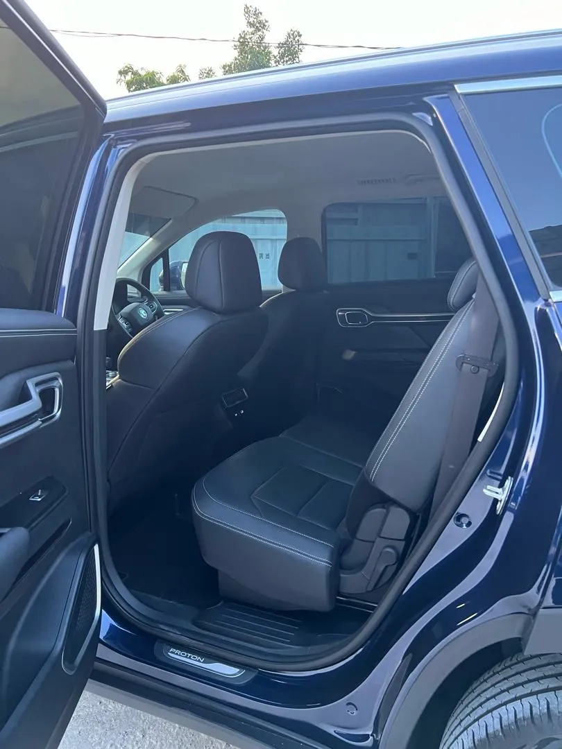 Sewa Kereta X90 - Car Rental 5