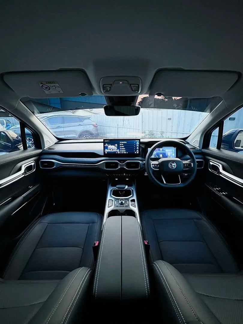 Sewa Kereta X90 - Car Rental 5