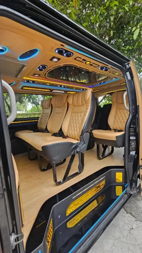 VIP Van 12 seat auto 4