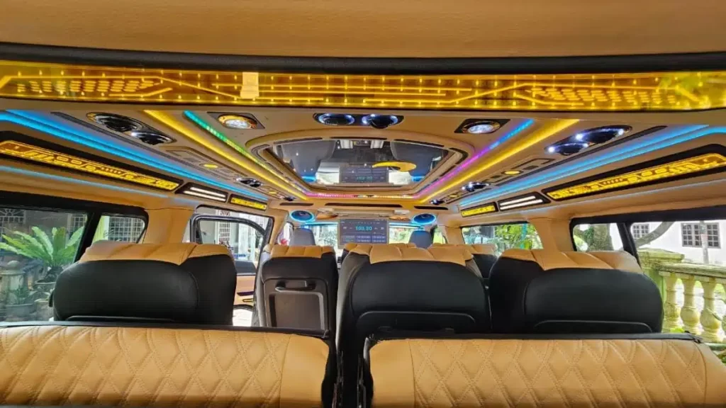 VIP Van 12 seat auto