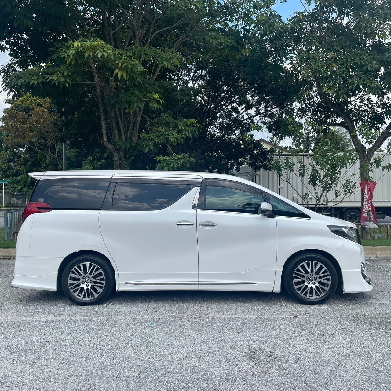 Rent Alphard