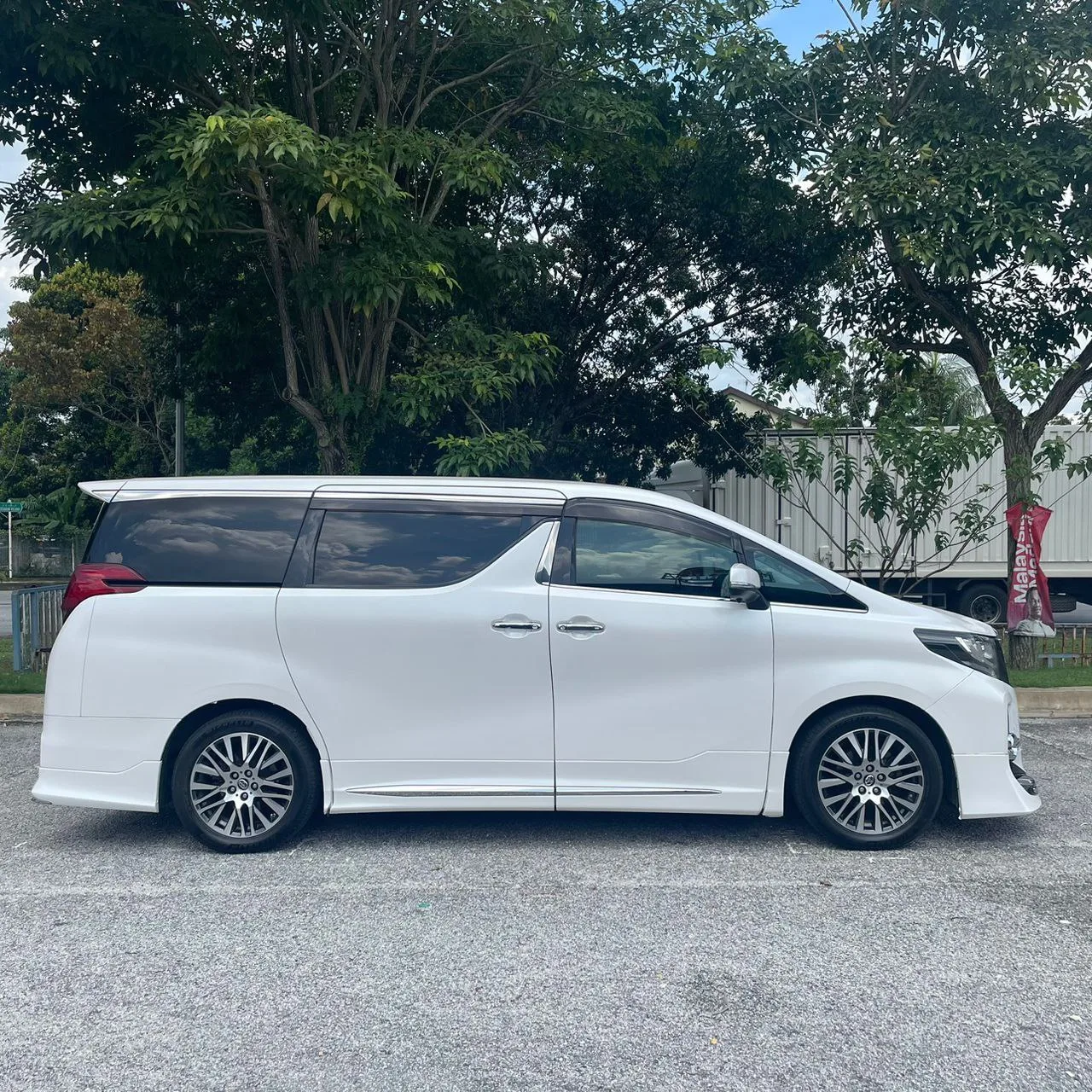 Rent Alphard