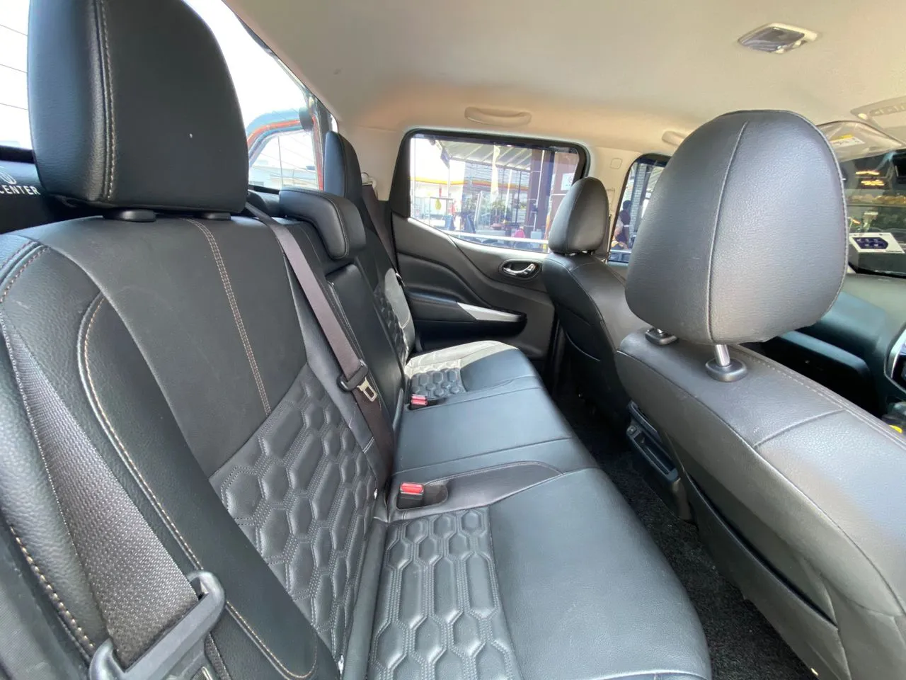 Sewa Rent Nissan Navara