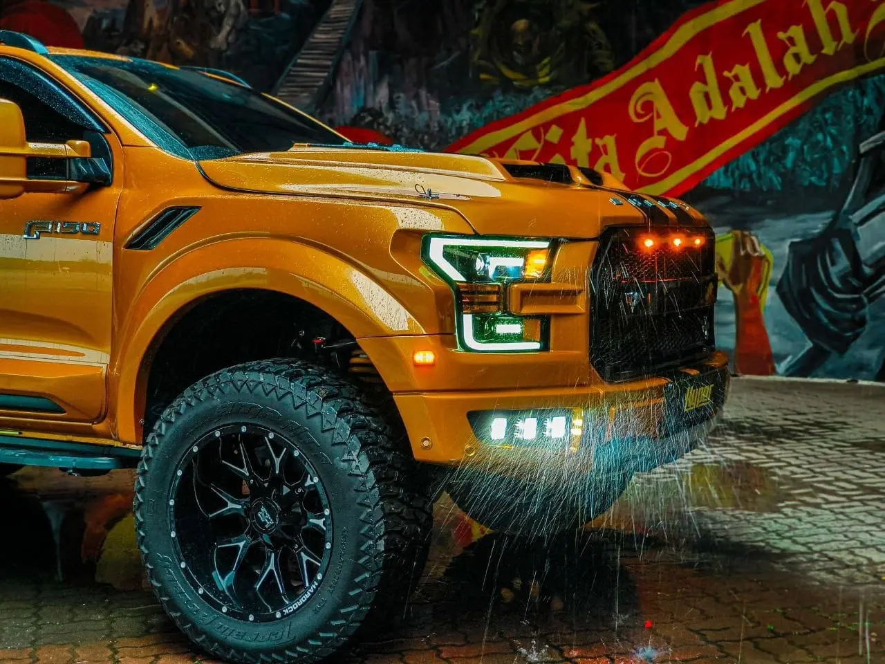 Rent Ford Raptor