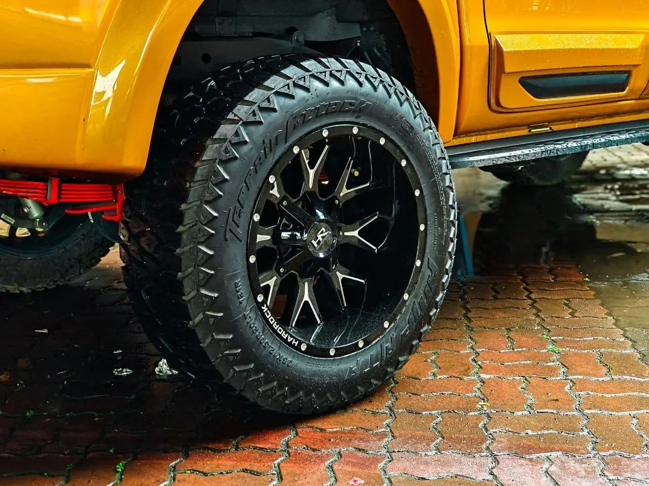 Rent Ford Raptor