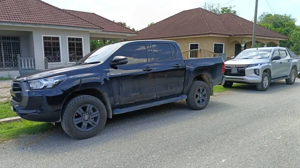 Sewa Hilux V Spec