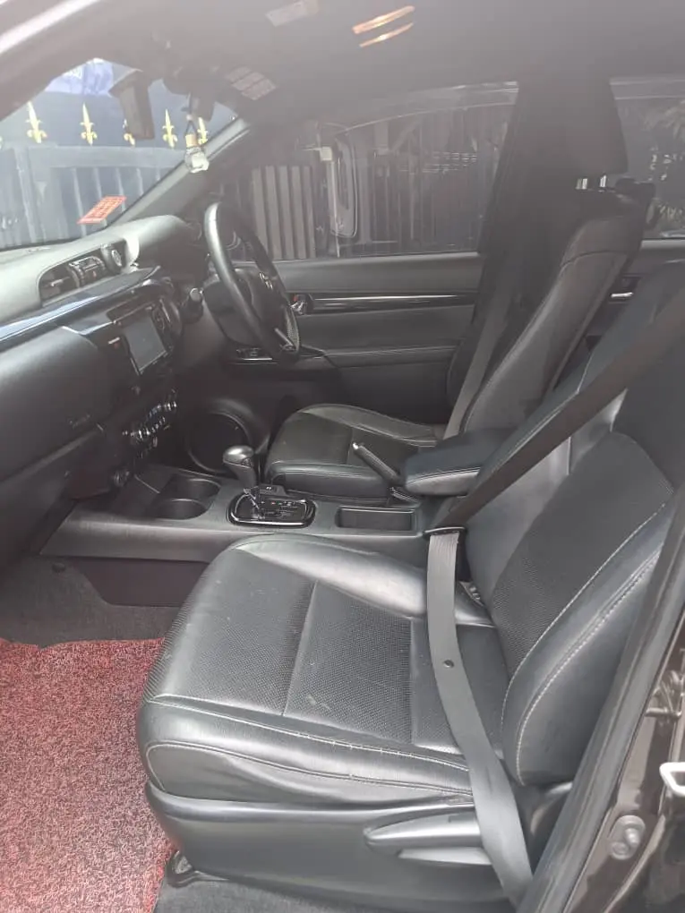 Sewa Hilux Rogue 6