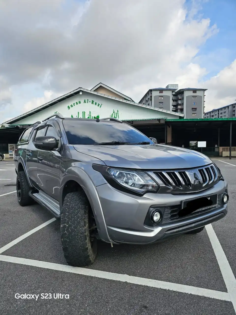 Rent 4x4 with hard cover