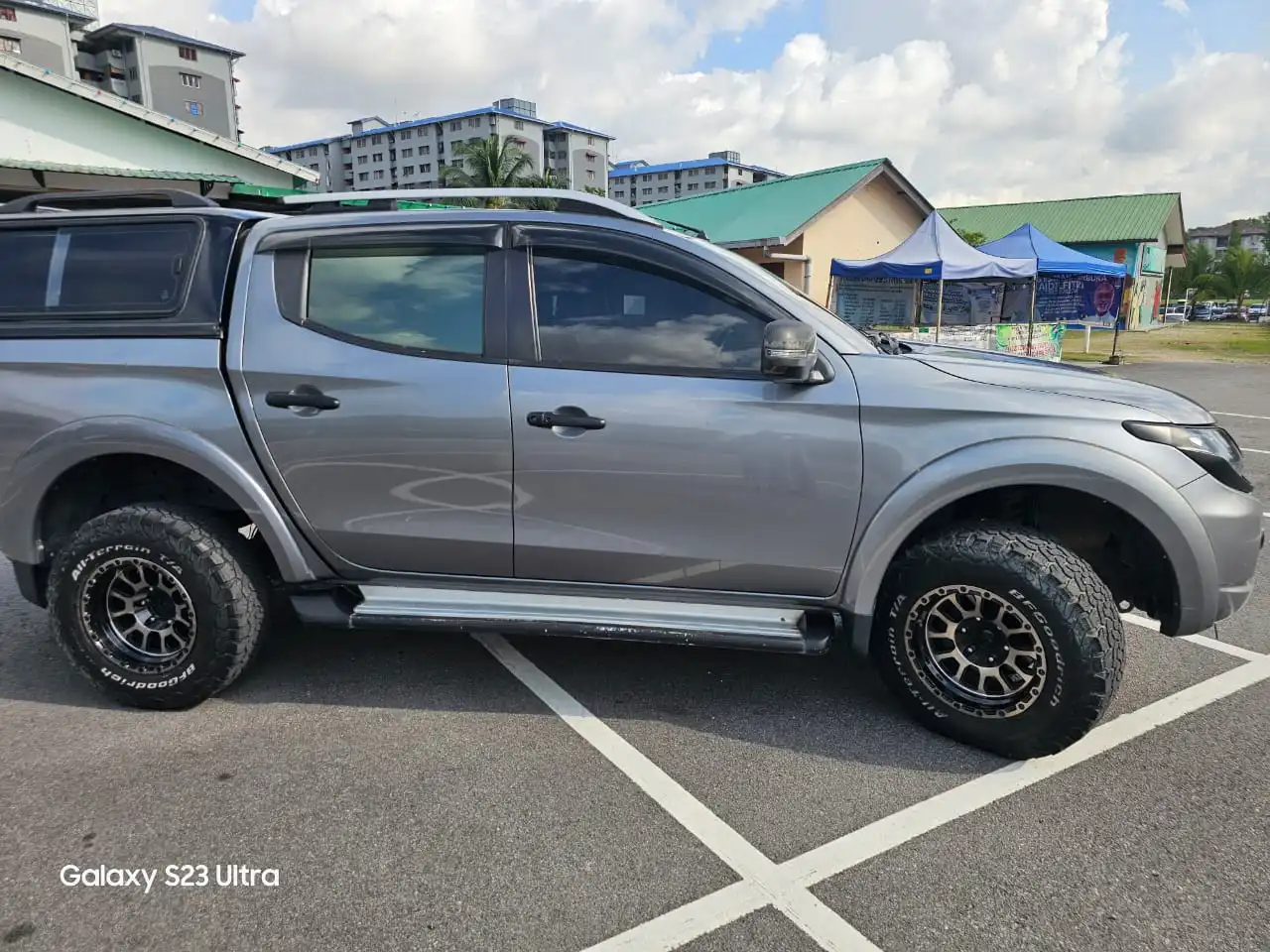 Rent 4x4 with hard cover