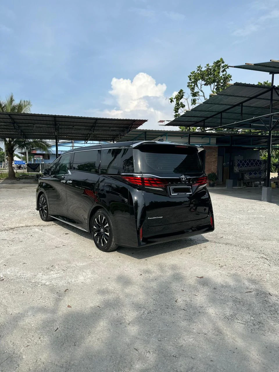 Rent Vellfire AGH40 (9)